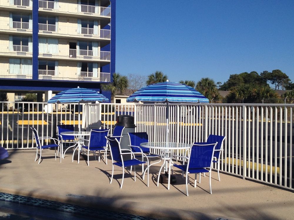 Baymont By Wyndham Panama City Beach Hotel Exterior photo